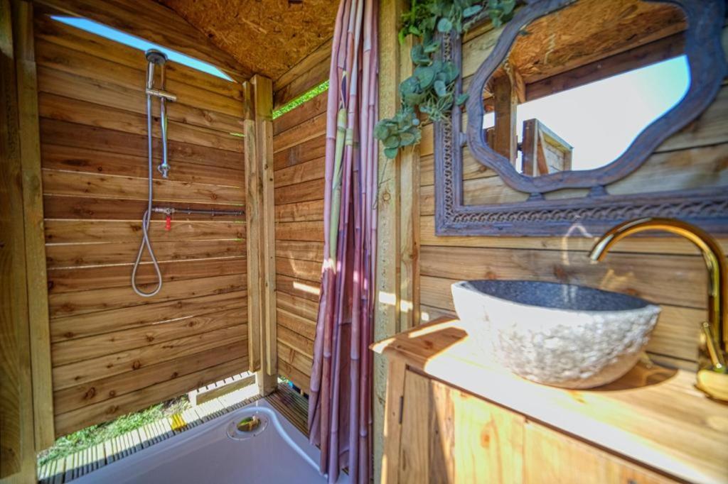 Отель Wild Retreat Cawston Экстерьер фото